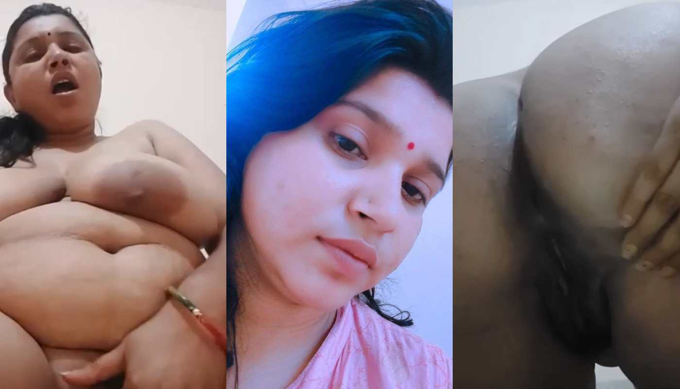 Horny Indian Tanker Milf Showing Asshole Fingering